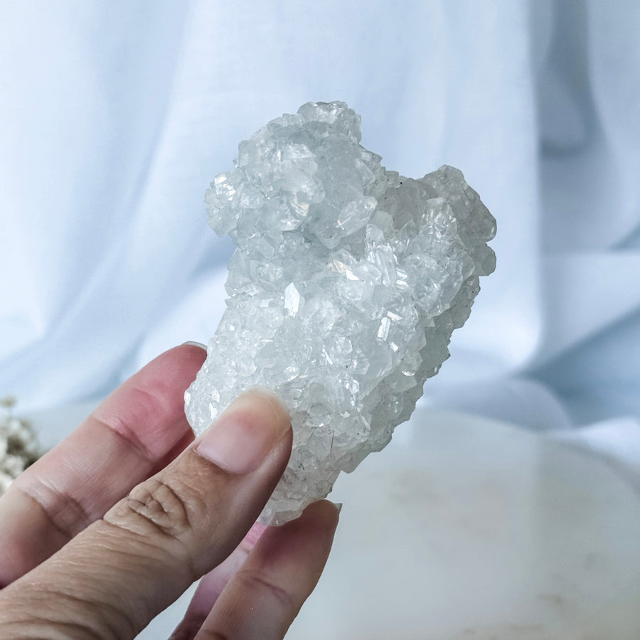 apophyllite cluster 01