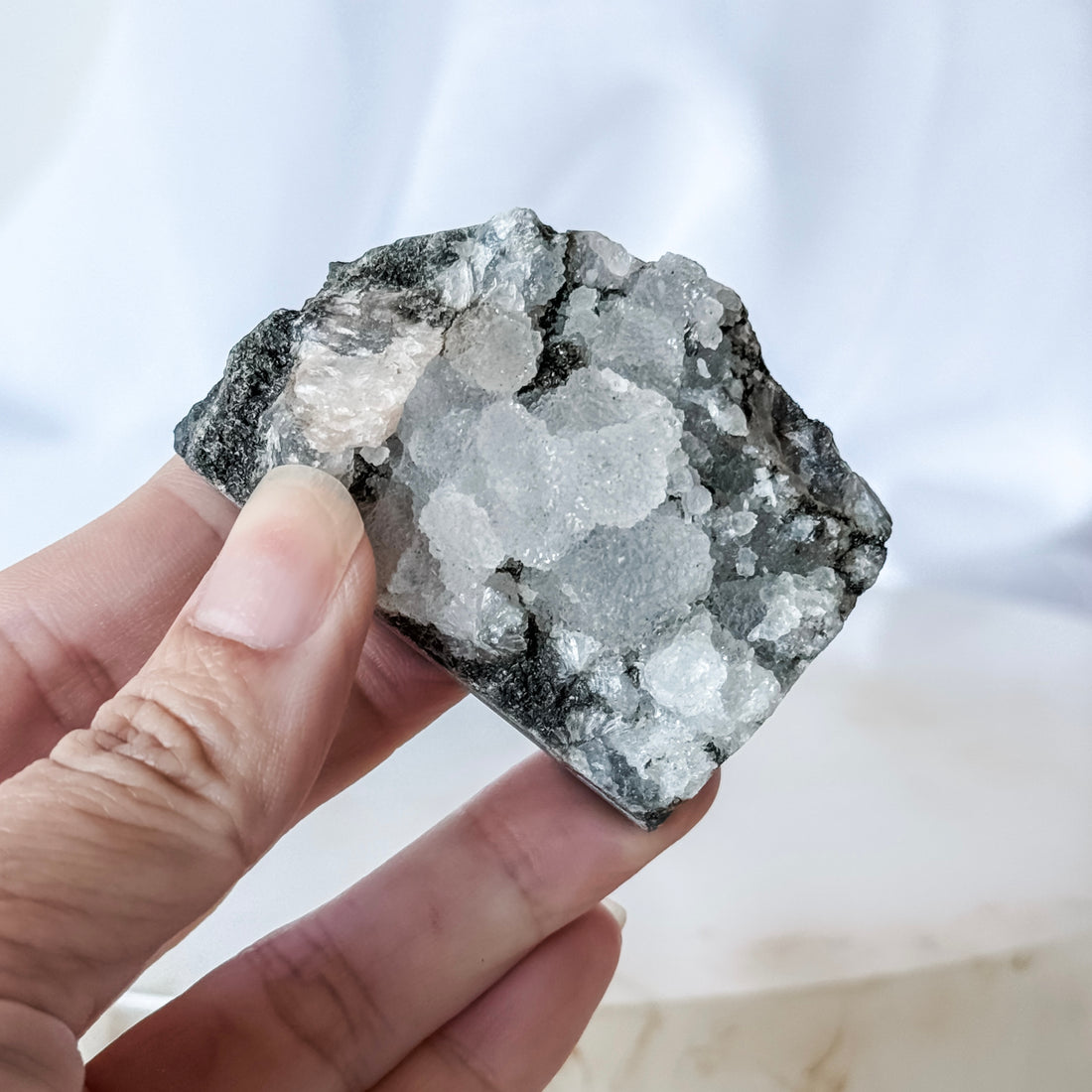 apophyllite cluster 02