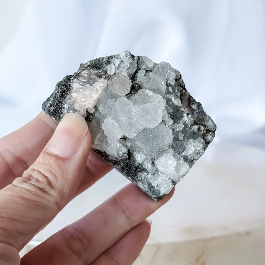 apophyllite cluster 02