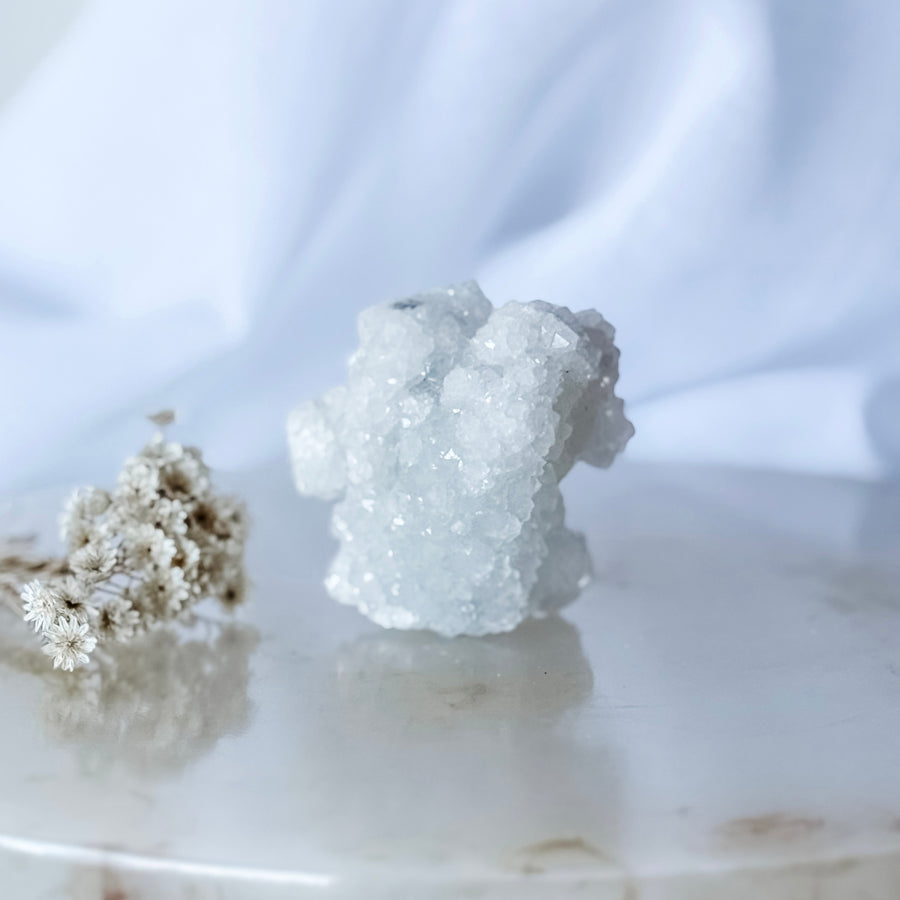 apophyllite cluster 04