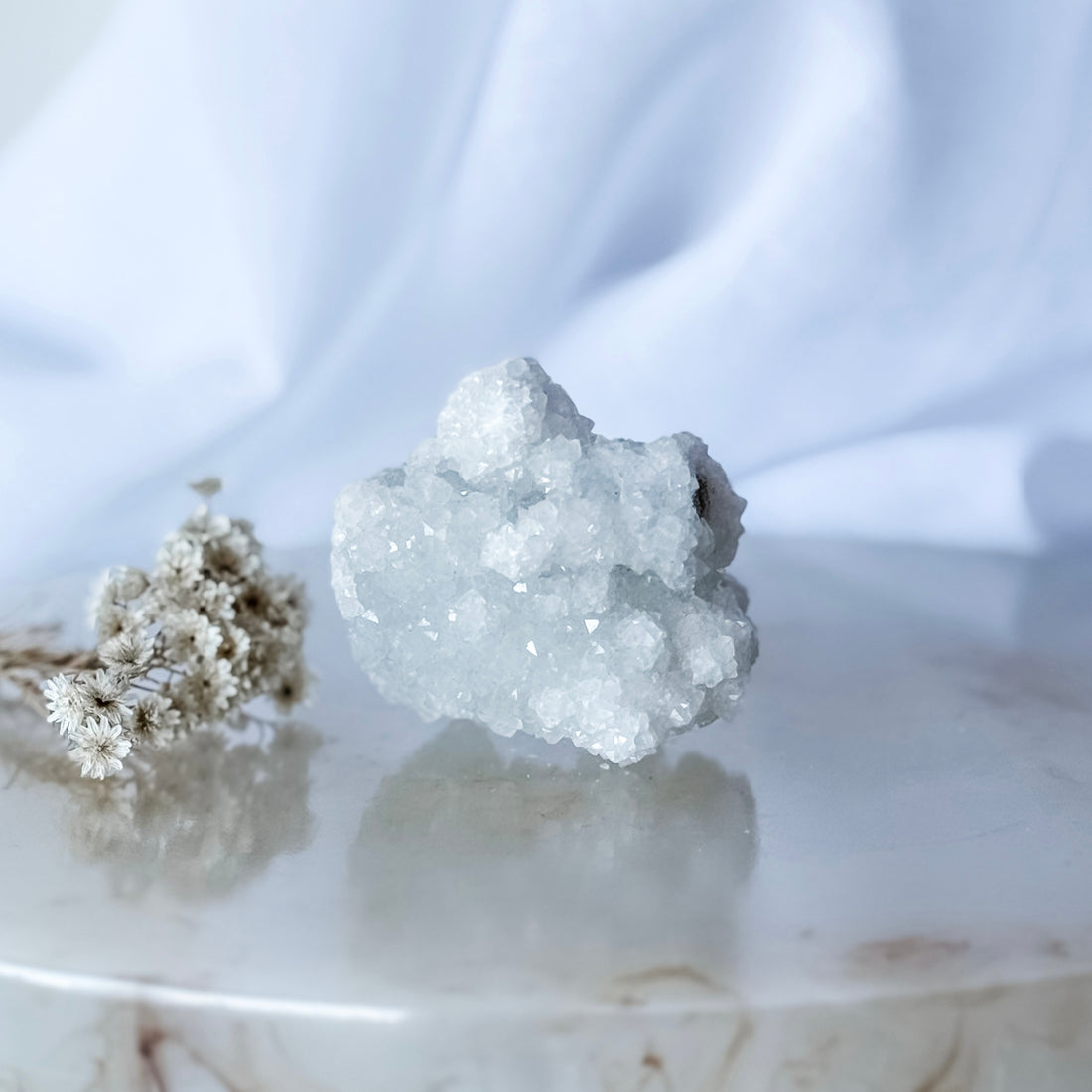 apophyllite cluster 04