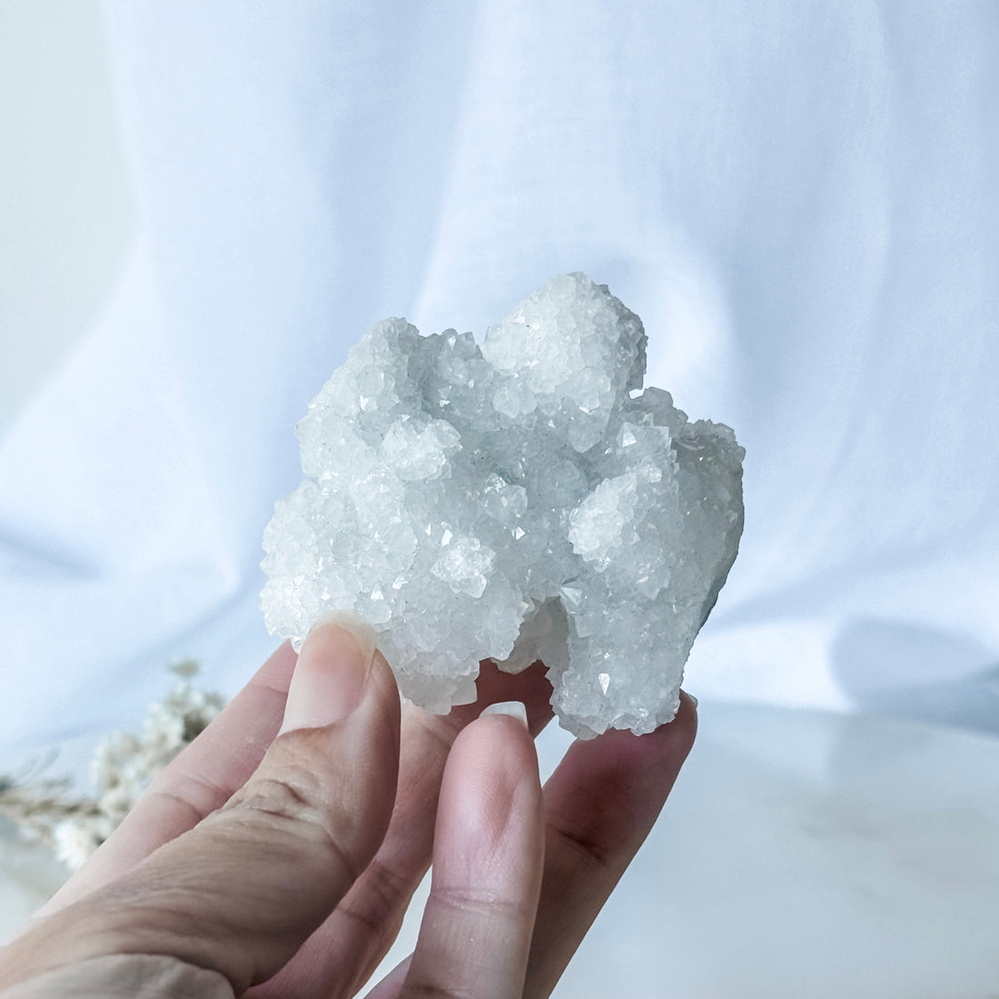 apophyllite cluster 04