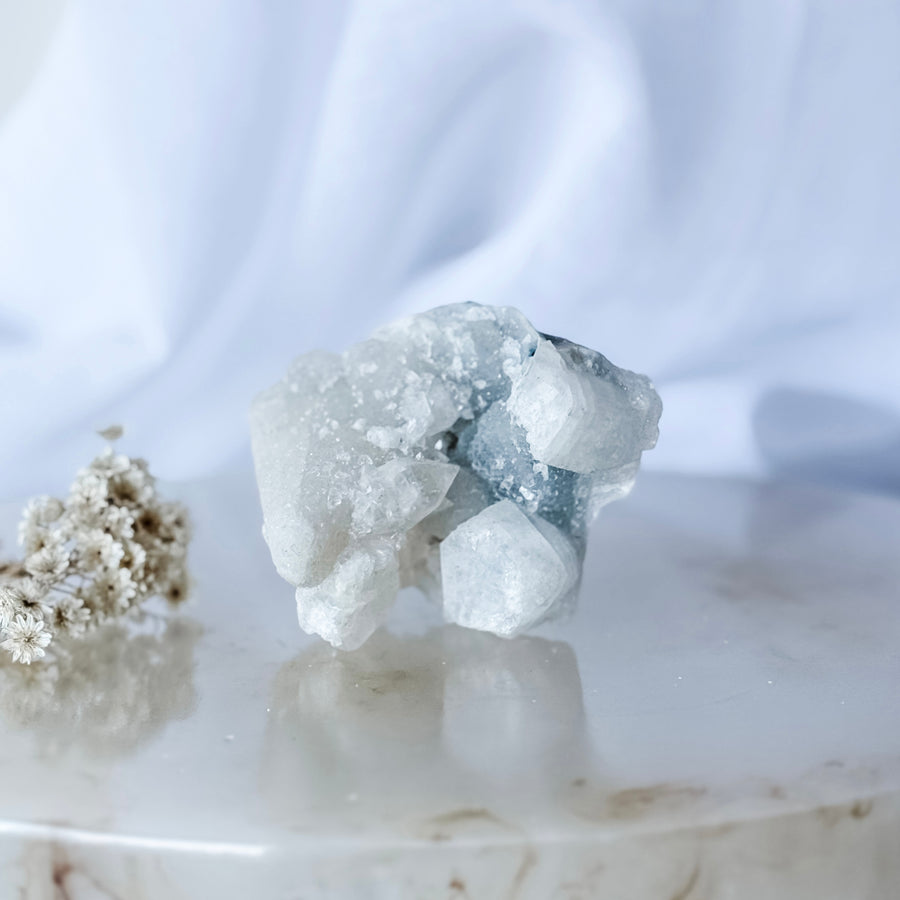 apophyllite cluster 05