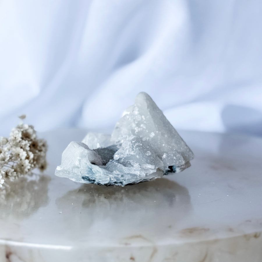 apophyllite cluster 05