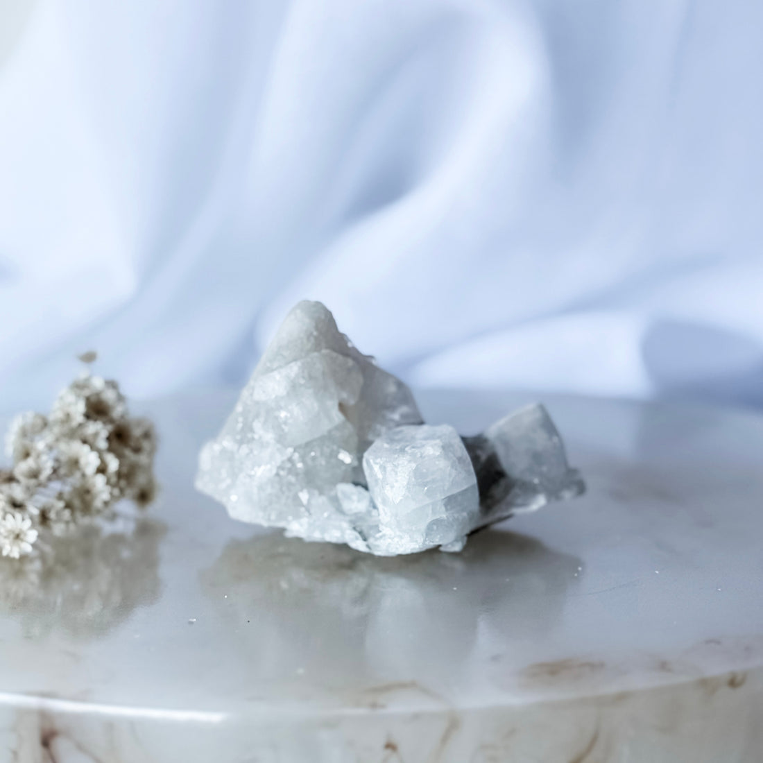apophyllite cluster 05