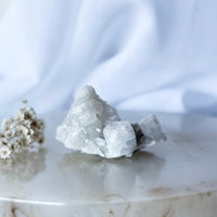 apophyllite cluster 05