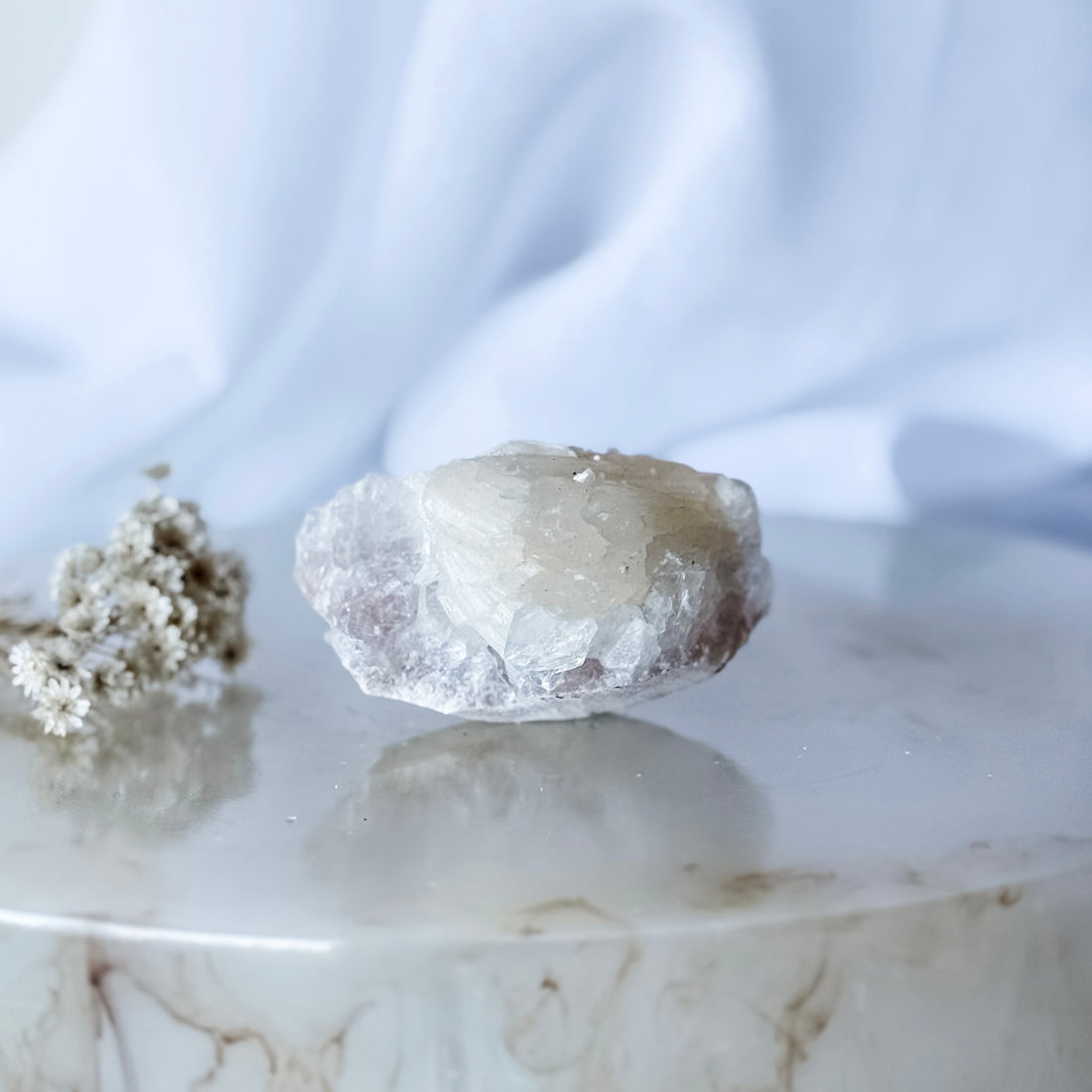 apophyllite cluster 06