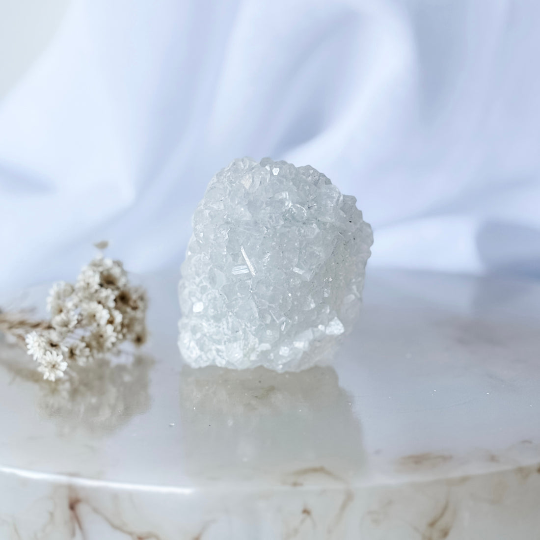 apophyllite cluster 07