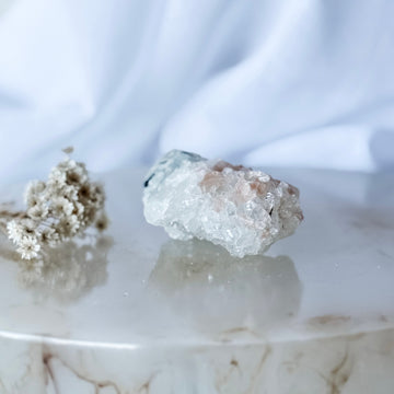 apophyllite cluster 09